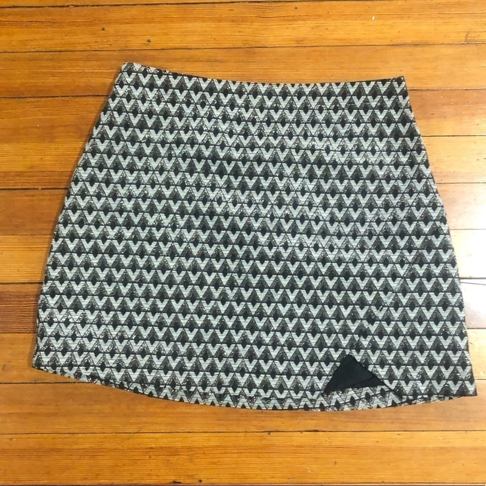 Abercrombie & Fitch Skirt dressy zip up black and silver women’s size 8